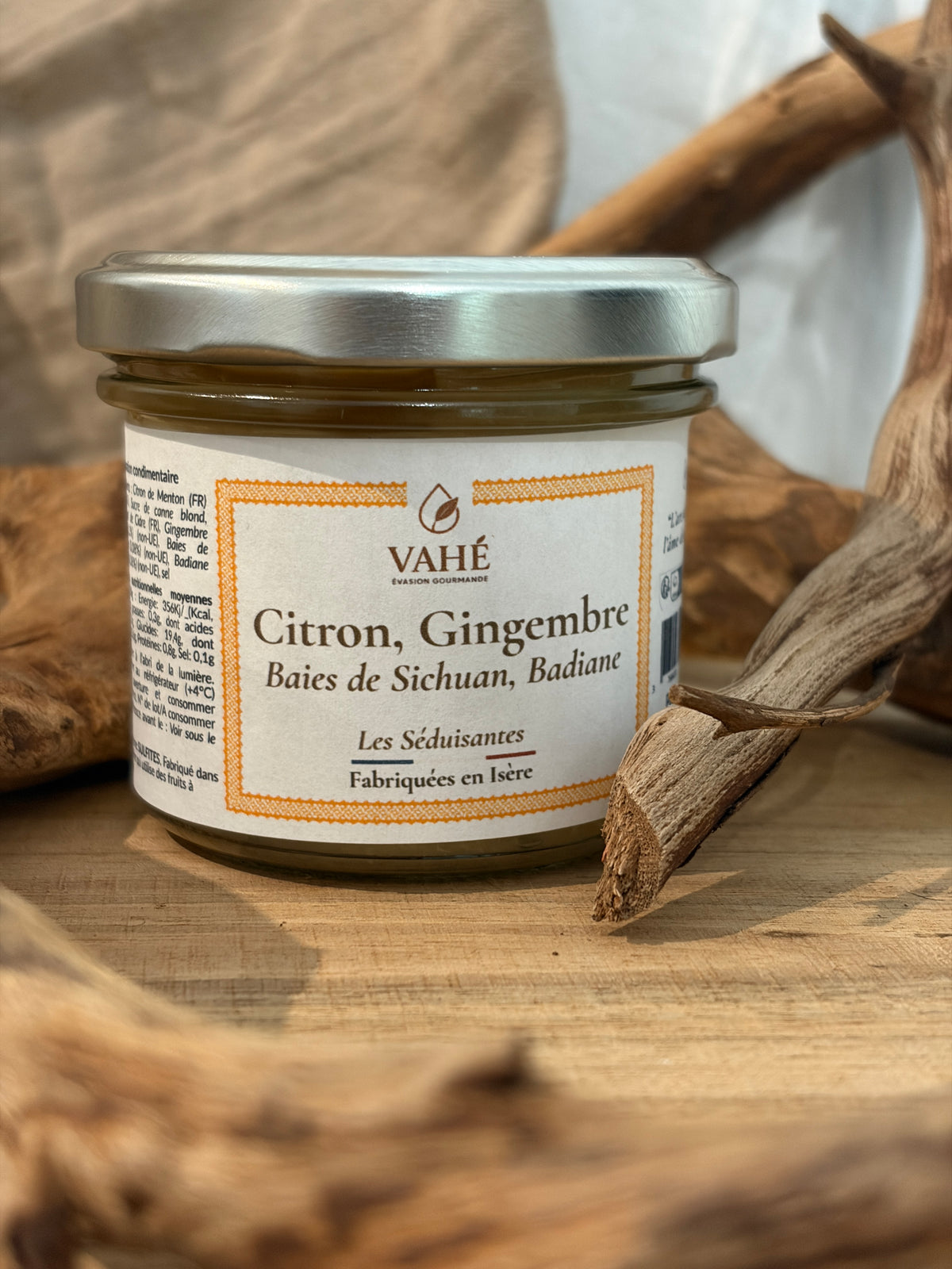 Citron IGP de Menton, Gingembre, Baies de Sichuan, Badiane ... Un condiment d'exception aux saveurs fraîches, épicées et raffinées