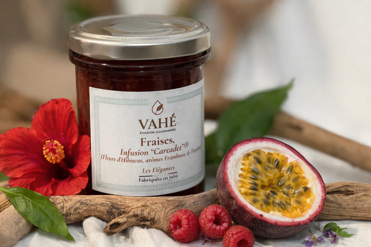 Fraises de l'Isère et de la Haute Loire, infusion Dammann Frères hibiscus, arômes framboise-passion