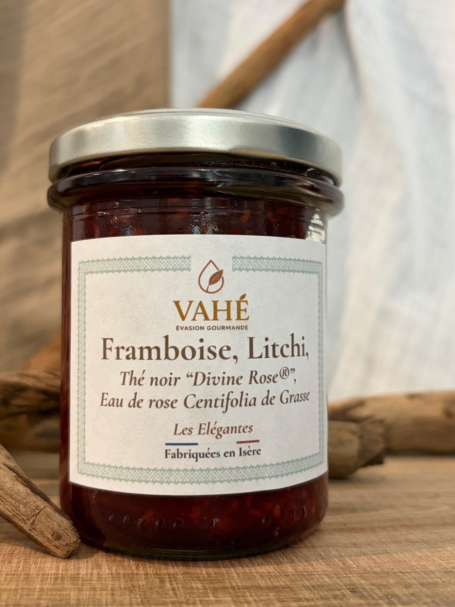 Framboises de Haute Loire, Thé noir  Dammann Frères Divine Rose, Litchis, eau de rose Centifolia de Grasse